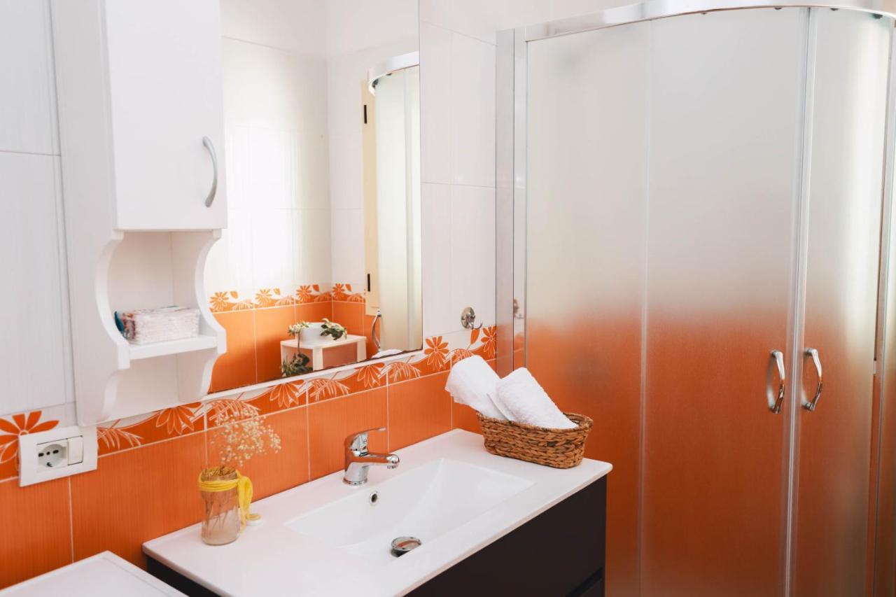 Large Apartment Near The Seaside Boulevard Lungomare Vlorë Екстериор снимка
