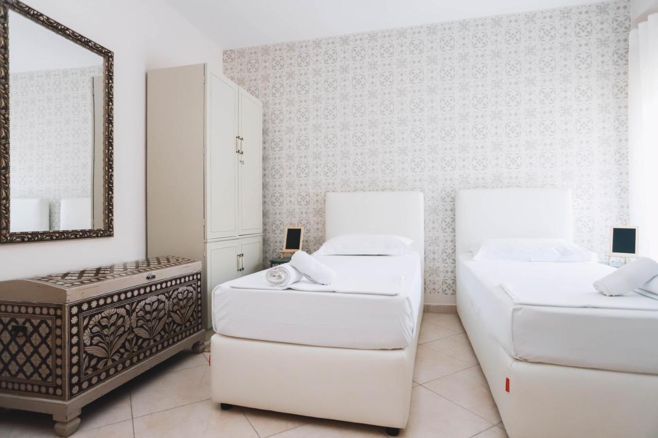 Large Apartment Near The Seaside Boulevard Lungomare Vlorë Екстериор снимка
