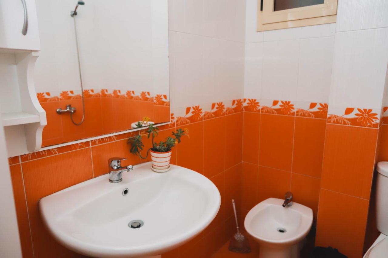 Large Apartment Near The Seaside Boulevard Lungomare Vlorë Екстериор снимка