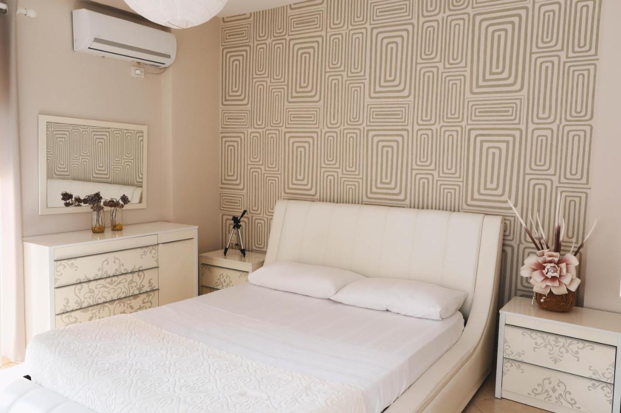 Large Apartment Near The Seaside Boulevard Lungomare Vlorë Екстериор снимка
